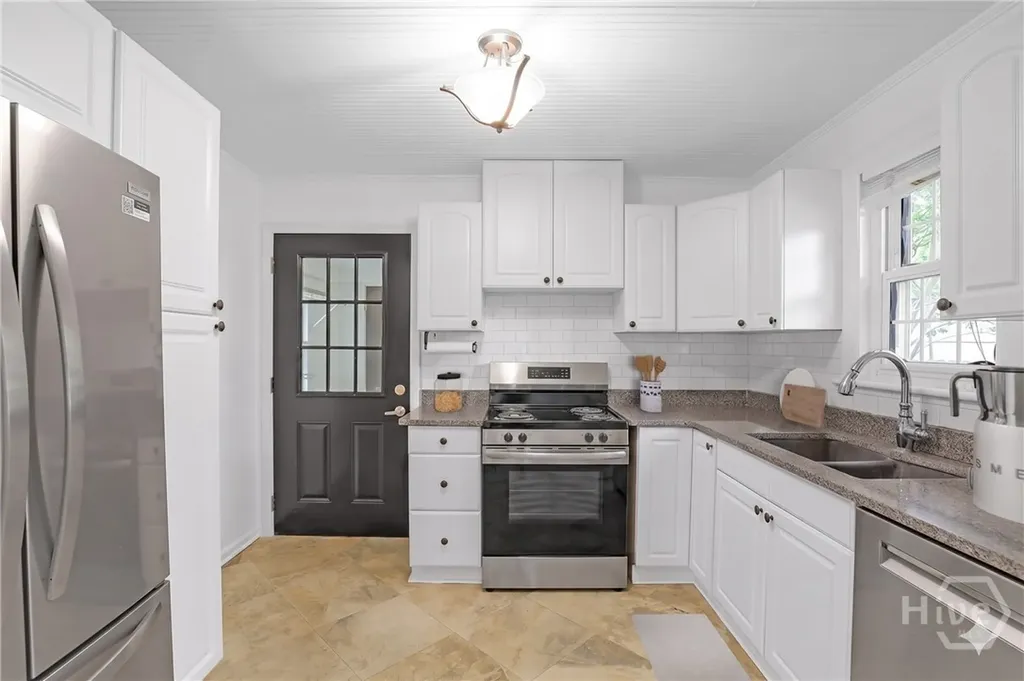 1501 E 48th Street Savannah GA 31404