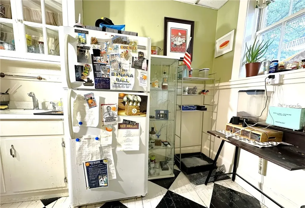 210 E State Street Savannah GA 31401