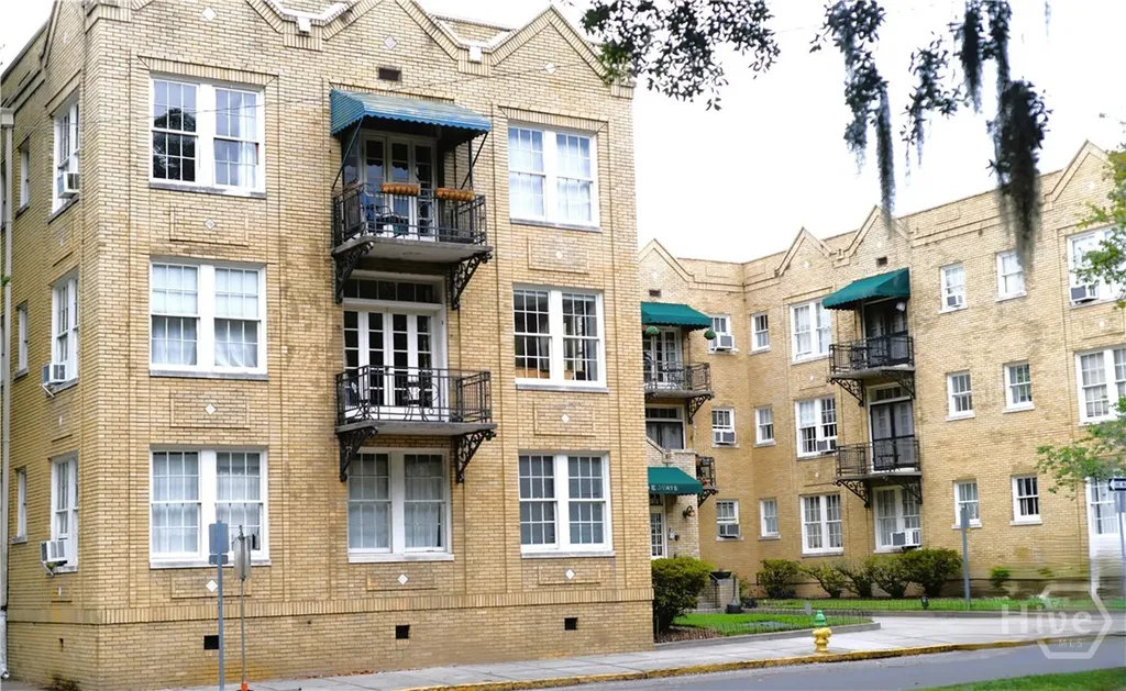 210 E State Street Savannah GA 31401