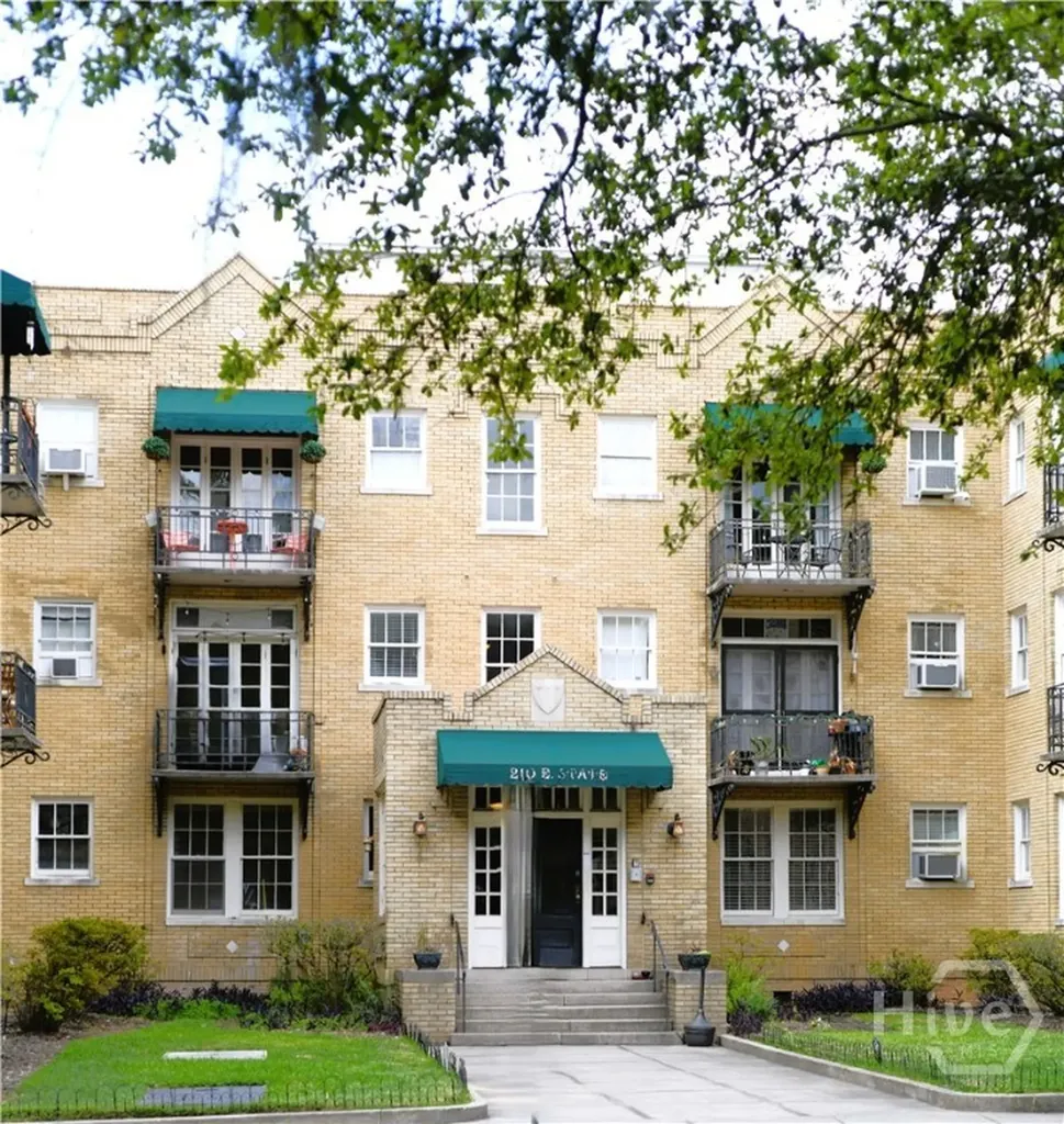 210 E State Street Savannah GA 31401