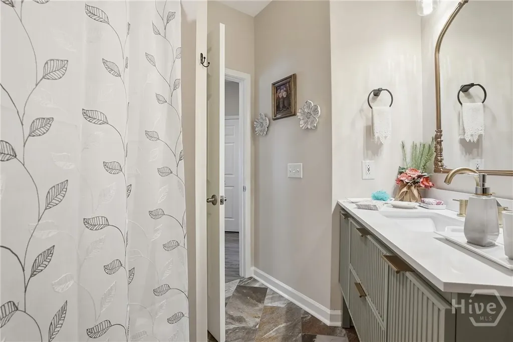 31 Kingslan Court Savannah GA 31419