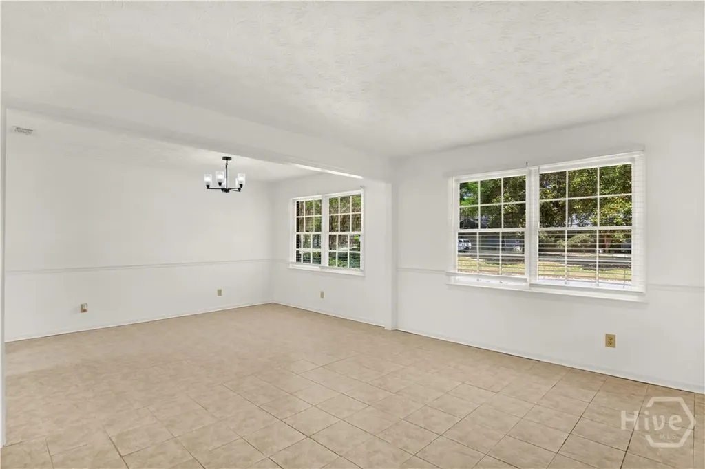 13 Barrington Circle Savannah GA 31419