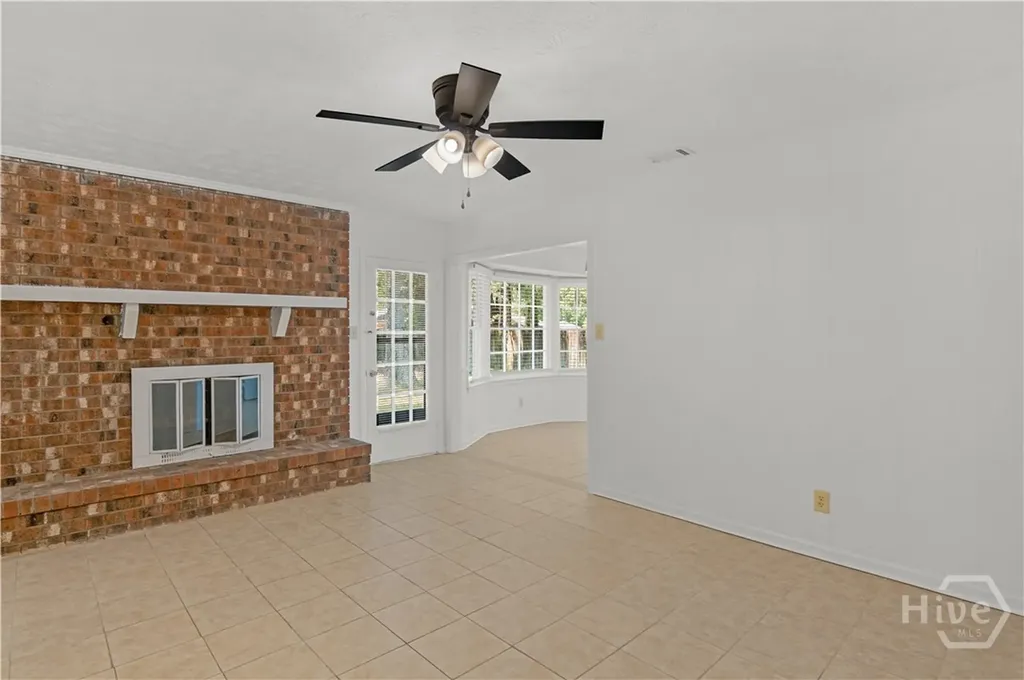 13 Barrington Circle Savannah GA 31419