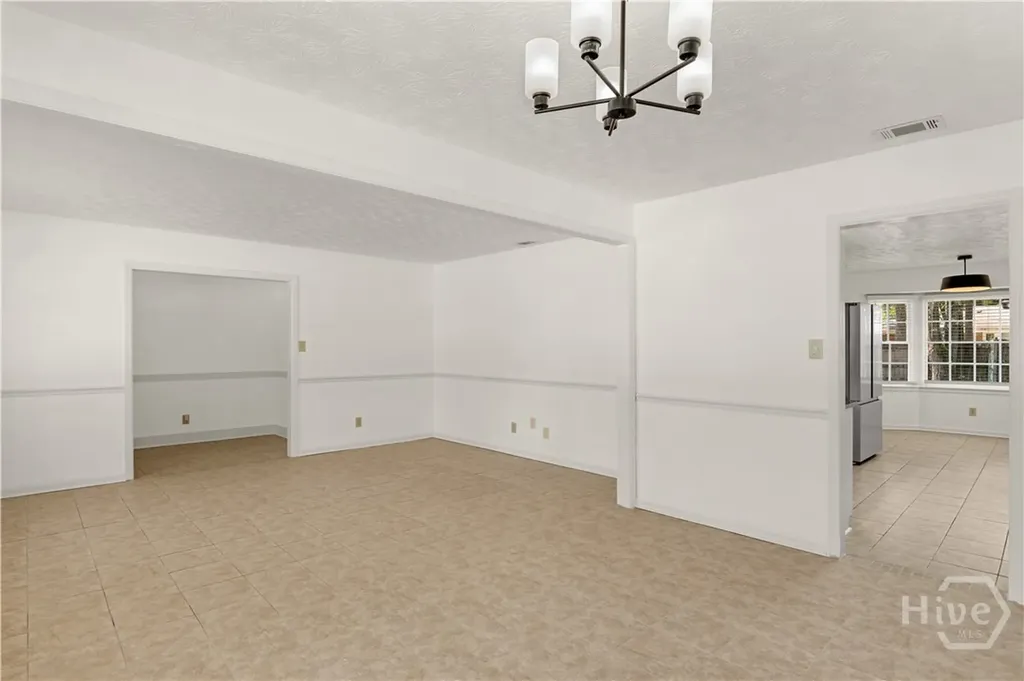 13 Barrington Circle Savannah GA 31419