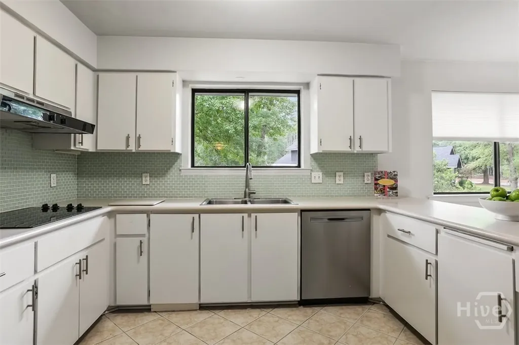 2 Abbott Lane Savannah GA 31411