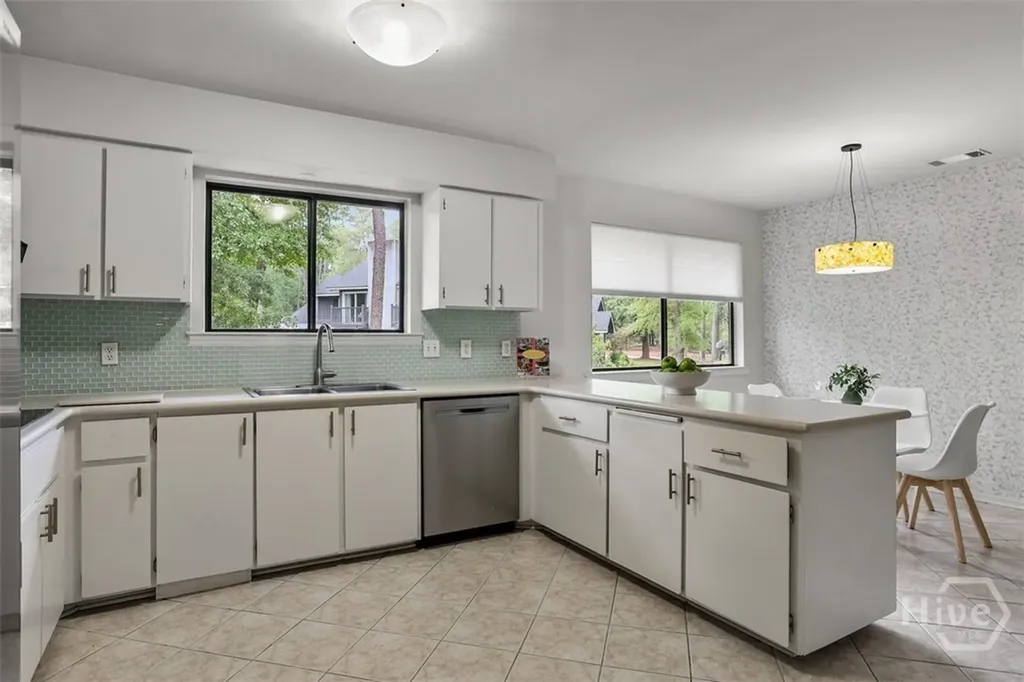 2 Abbott Lane Savannah GA 31411