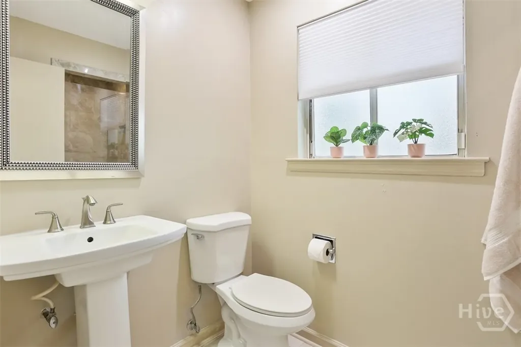 2 Abbott Lane Savannah GA 31411
