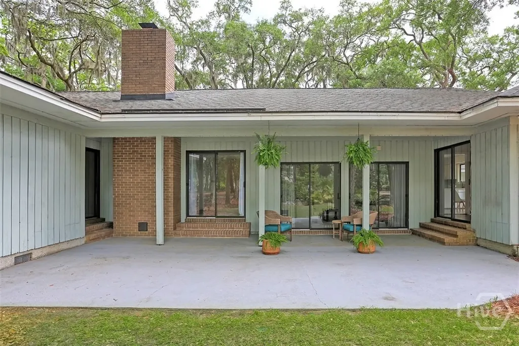 2 Abbott Lane Savannah GA 31411