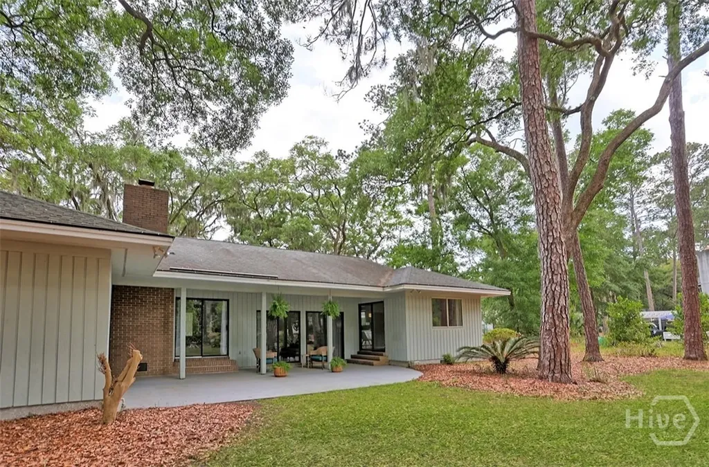 2 Abbott Lane Savannah GA 31411