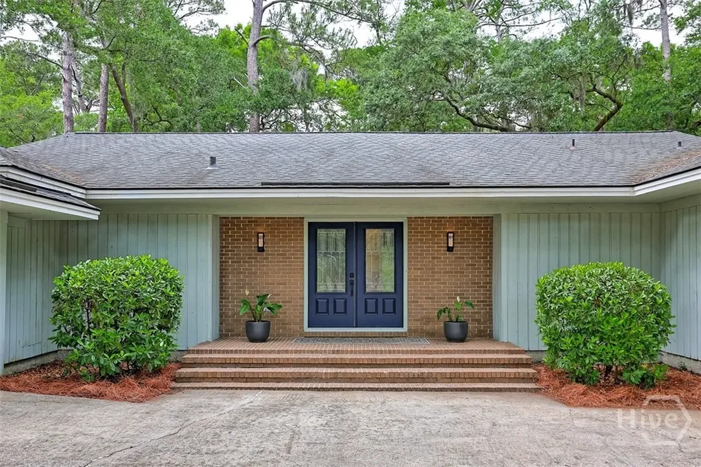 2 Abbott Lane Savannah GA 31411