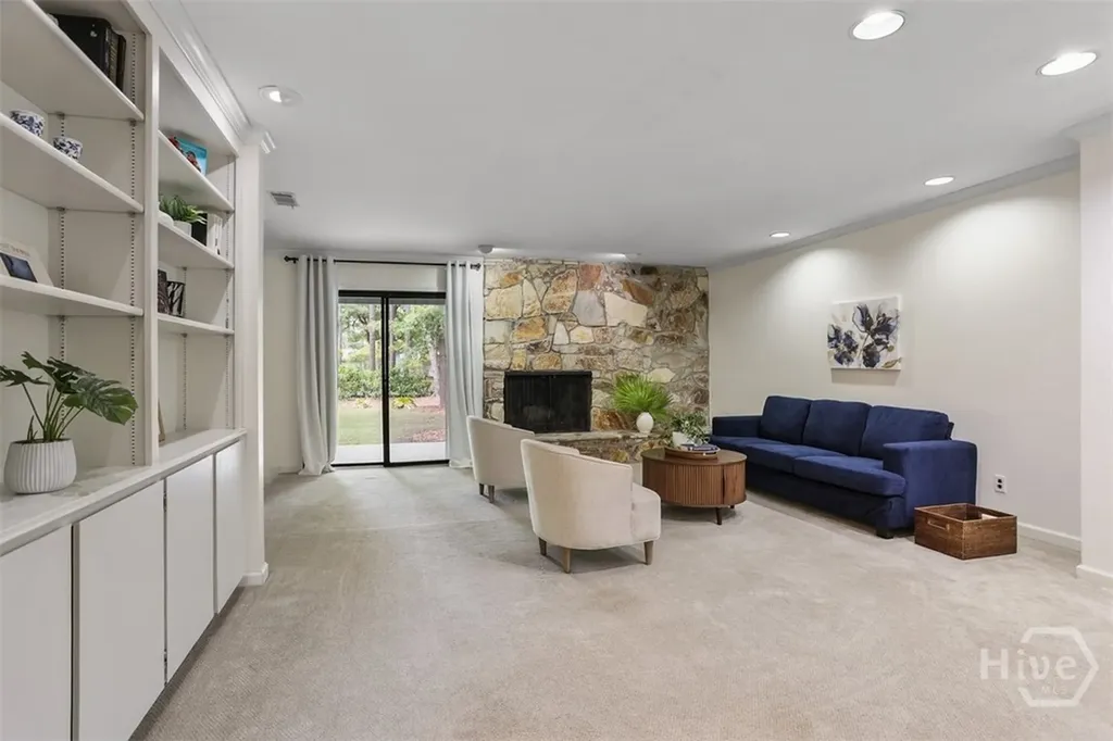 2 Abbott Lane Savannah GA 31411