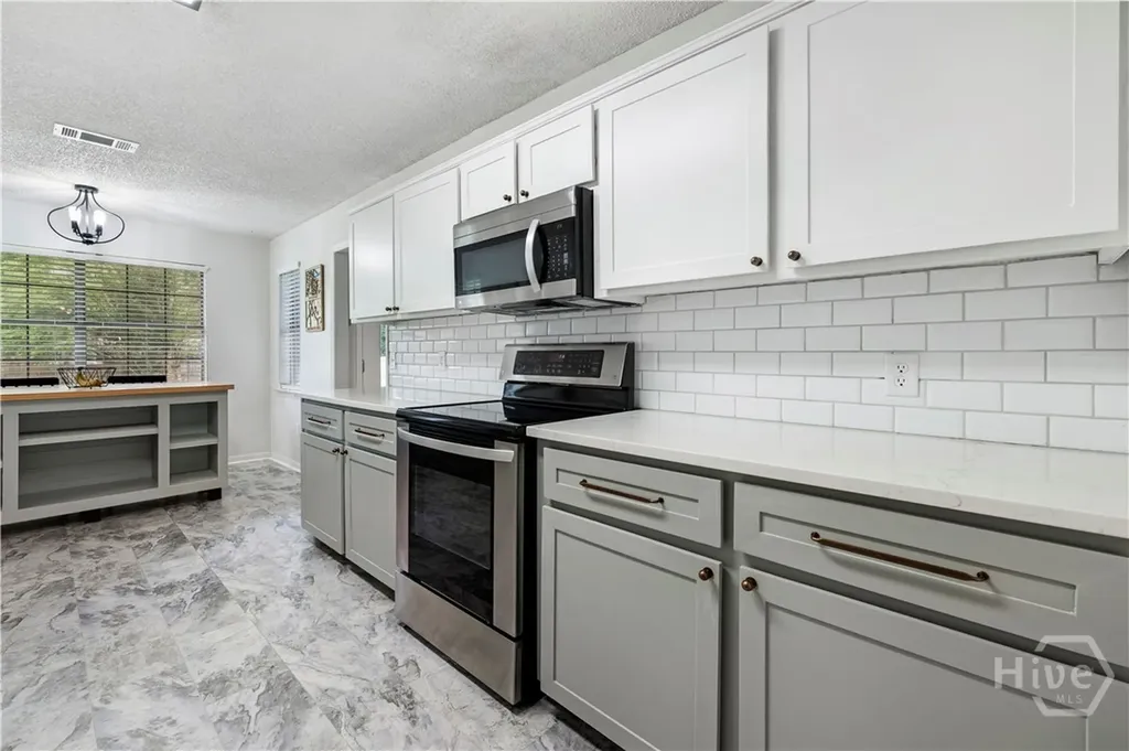 100 E Red Fox Court Midway GA 31320