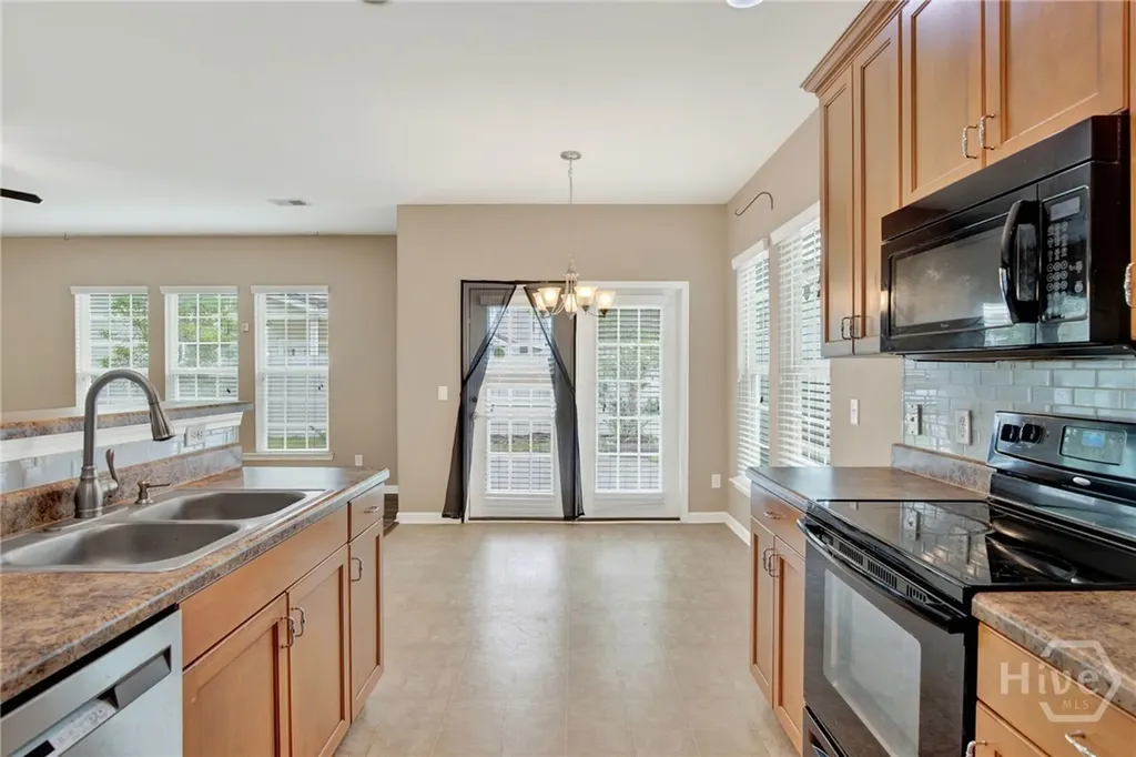 565 Summer Hill Way Richmond Hill GA 31324