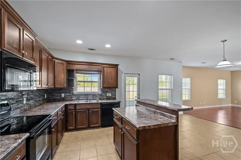 68 Marion Court NE Ludowici GA 31316