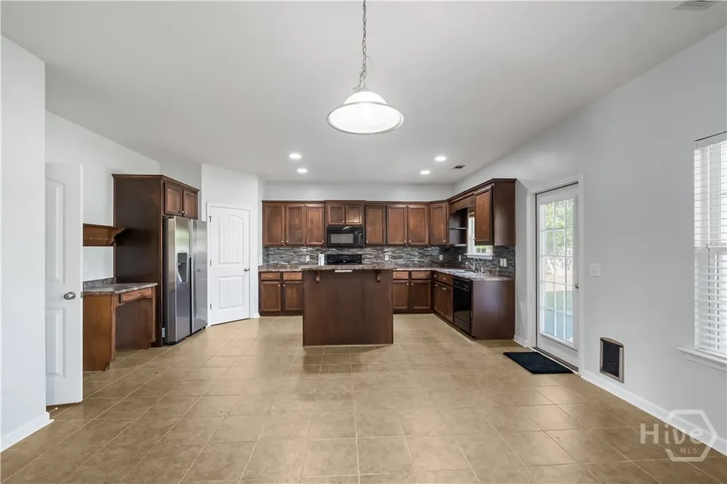 68 Marion Court NE Ludowici GA 31316