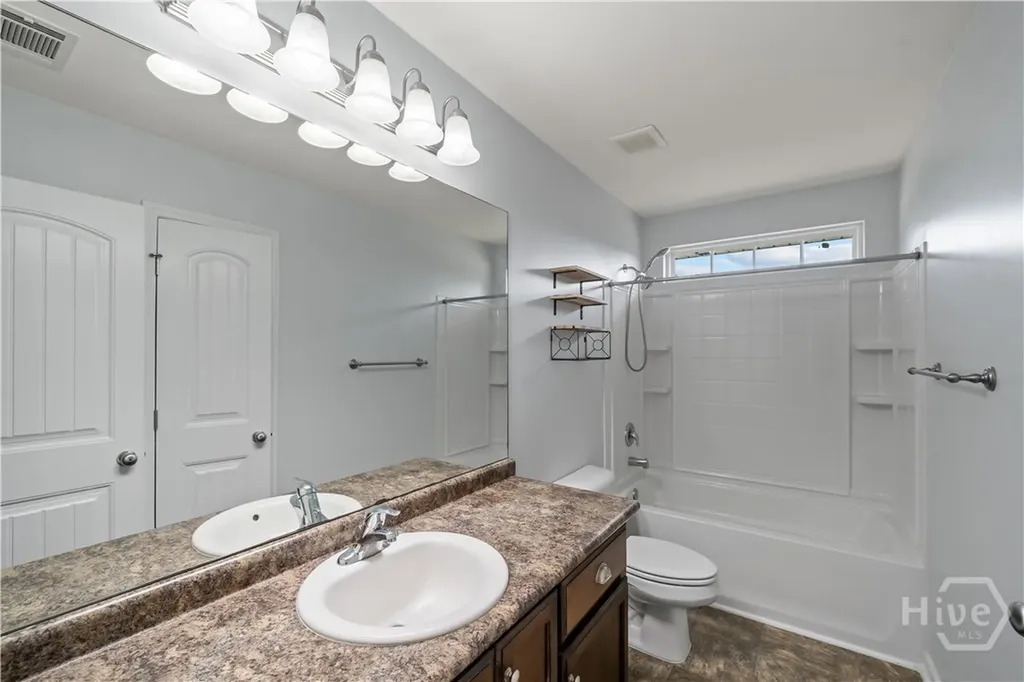 68 Marion Court NE Ludowici GA 31316