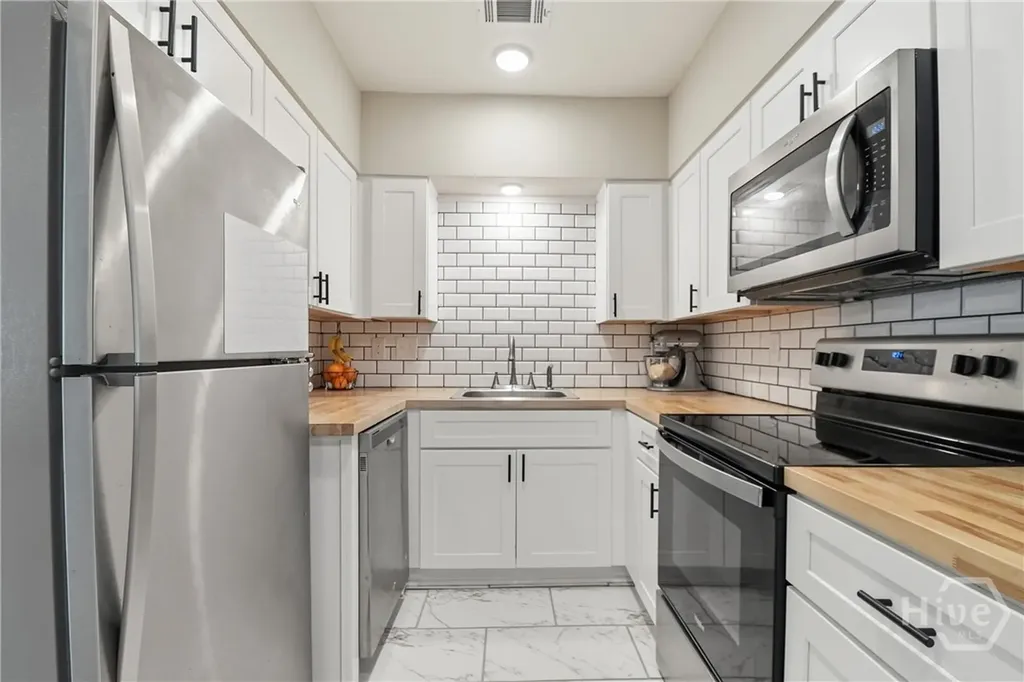 609 Johnston Street Savannah GA 31405