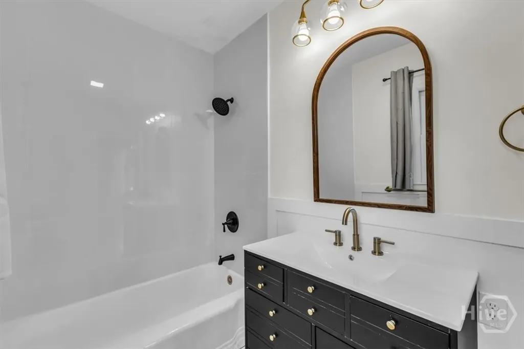 2223 E Derenne Avenue Savannah GA 31406