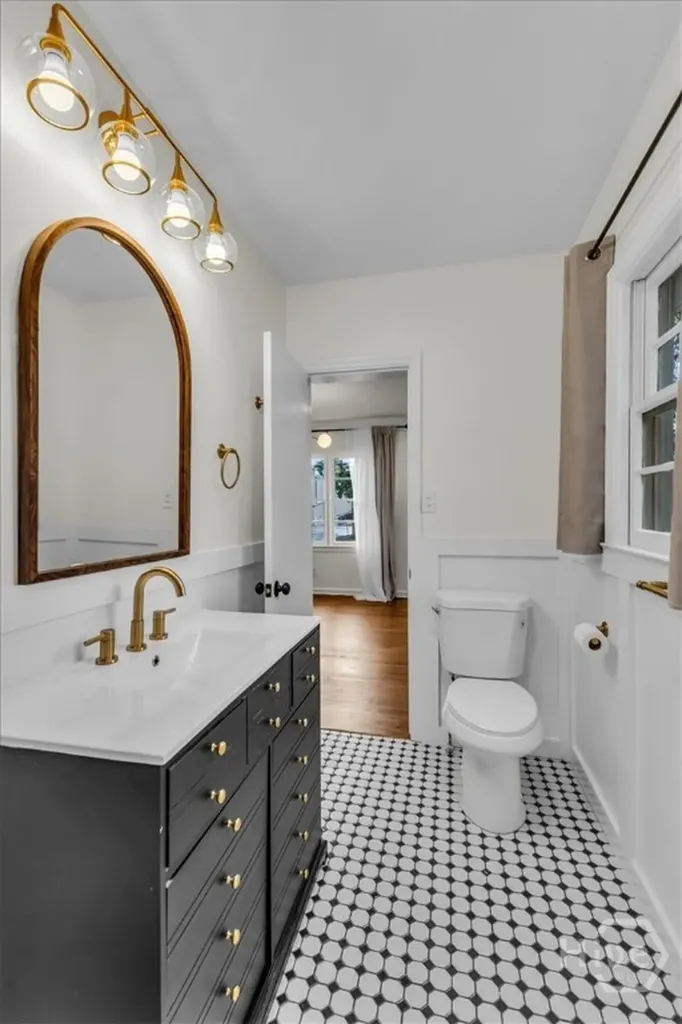 2223 E Derenne Avenue Savannah GA 31406