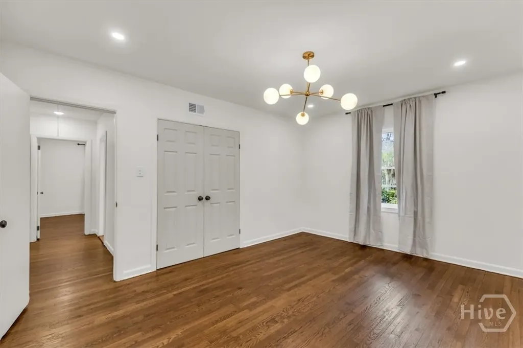 2223 E Derenne Avenue Savannah GA 31406
