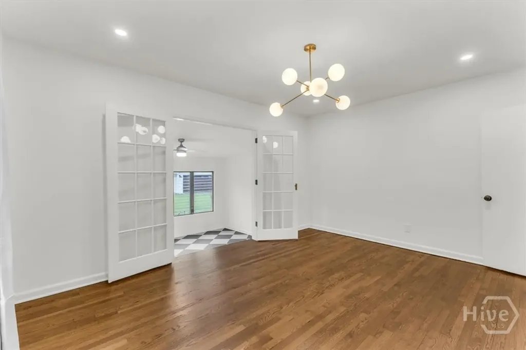 2223 E Derenne Avenue Savannah GA 31406