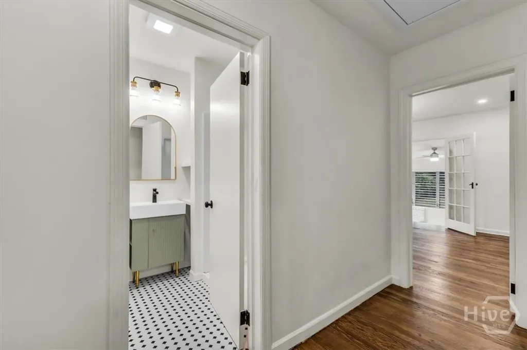 2223 E Derenne Avenue Savannah GA 31406