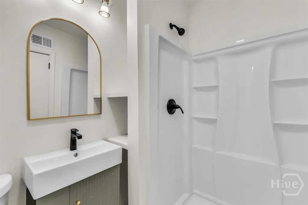 2223 E Derenne Avenue Savannah GA 31406