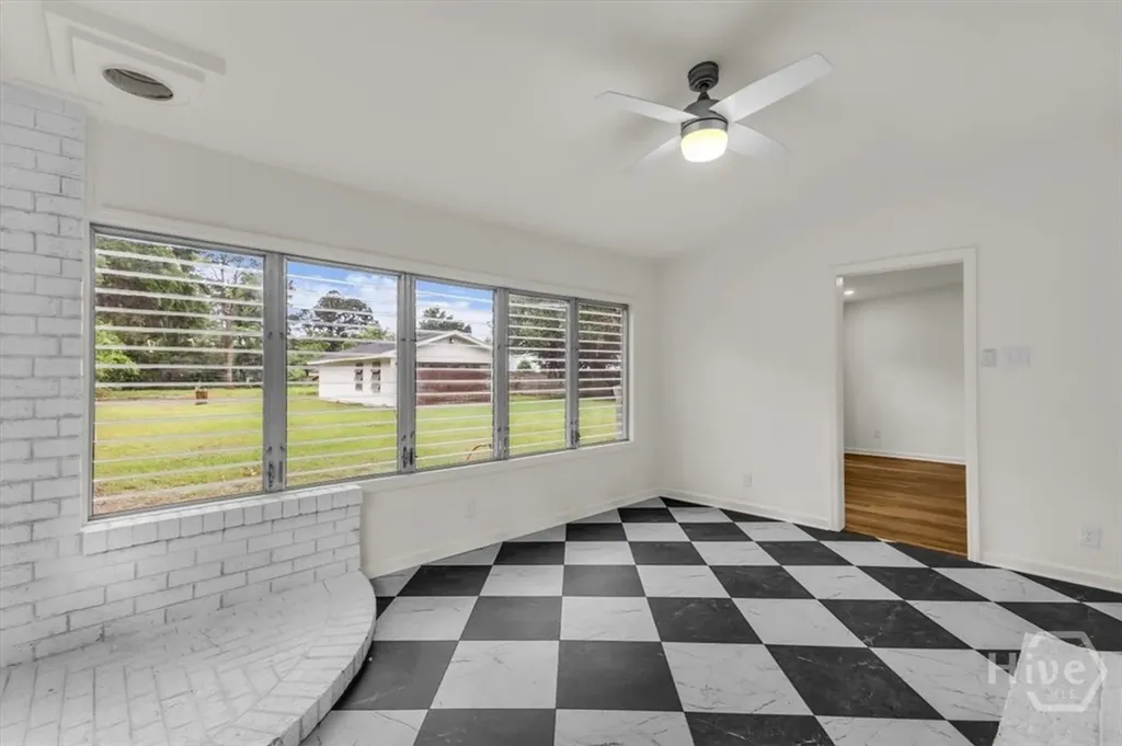 2223 E Derenne Avenue Savannah GA 31406
