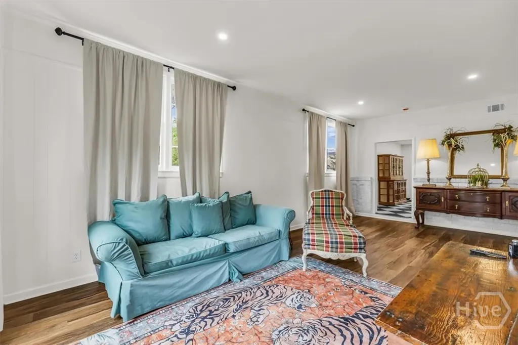 2223 E Derenne Avenue Savannah GA 31406