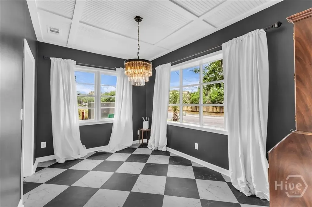 2223 E Derenne Avenue Savannah GA 31406