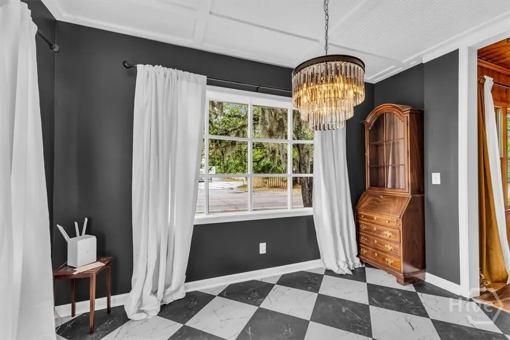 2223 E Derenne Avenue Savannah GA 31406