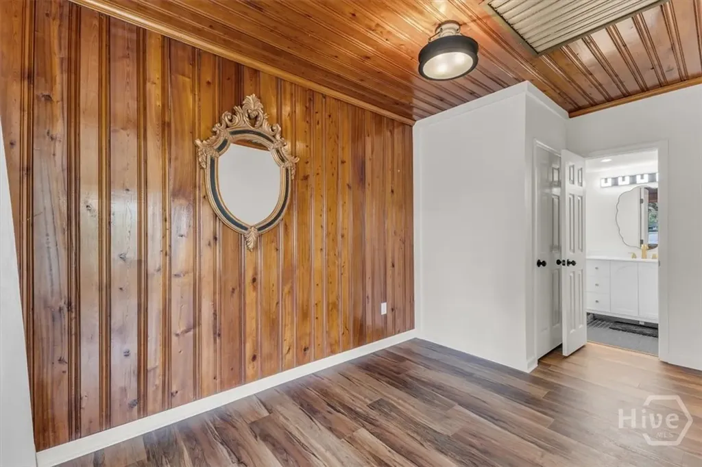 2223 E Derenne Avenue Savannah GA 31406