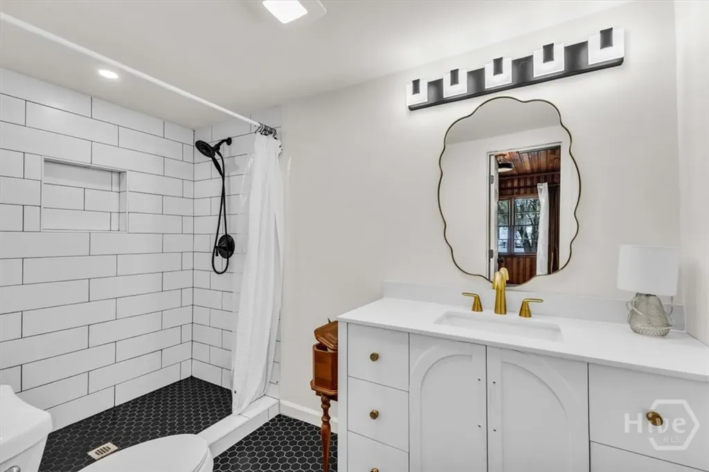 2223 E Derenne Avenue Savannah GA 31406