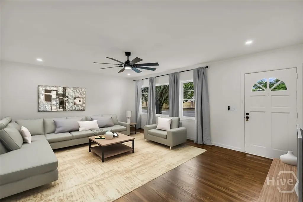 2223 E Derenne Avenue Savannah GA 31406