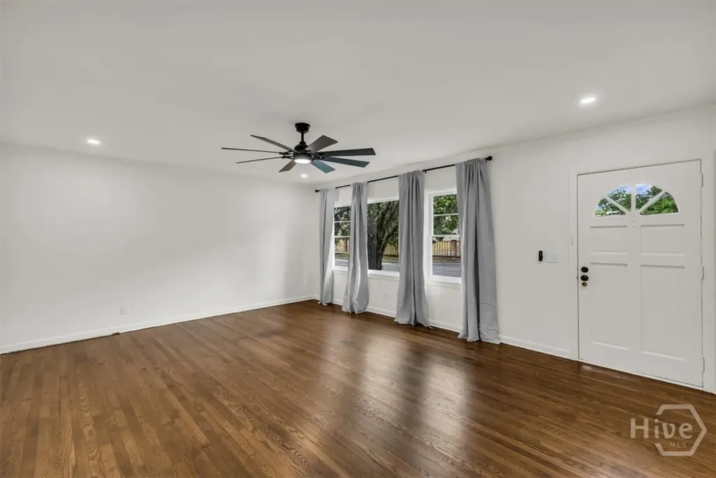 2223 E Derenne Avenue Savannah GA 31406