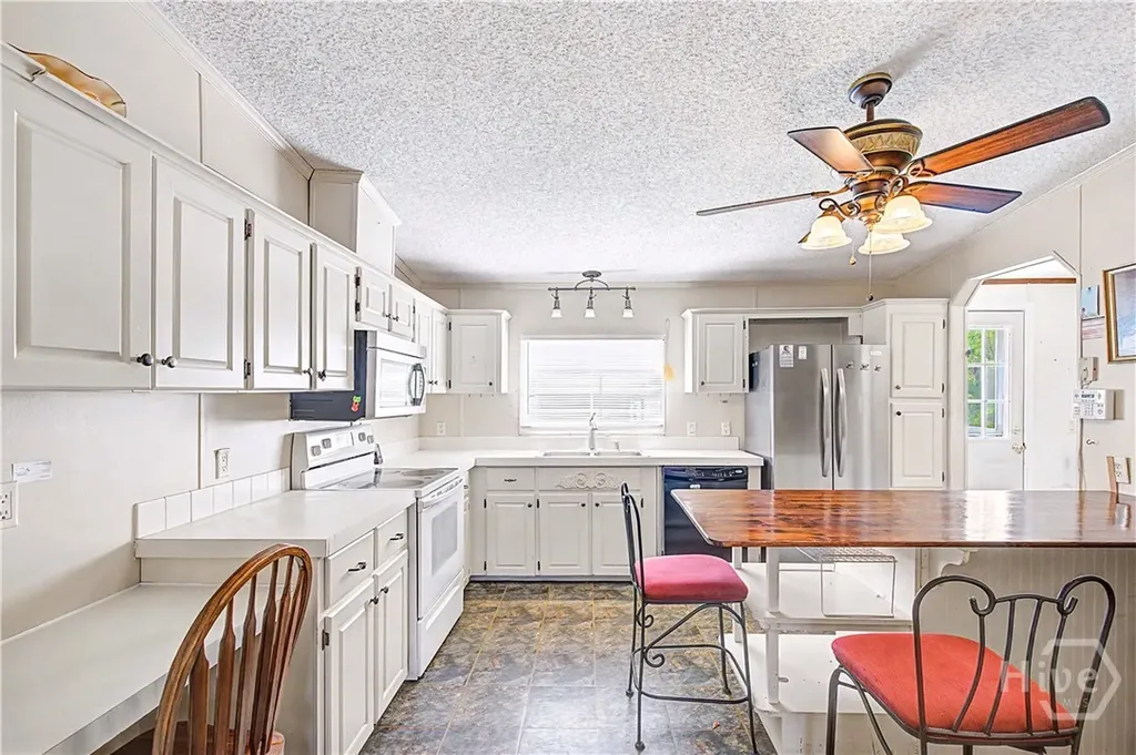 2109 Blue Jay Road Guyton GA