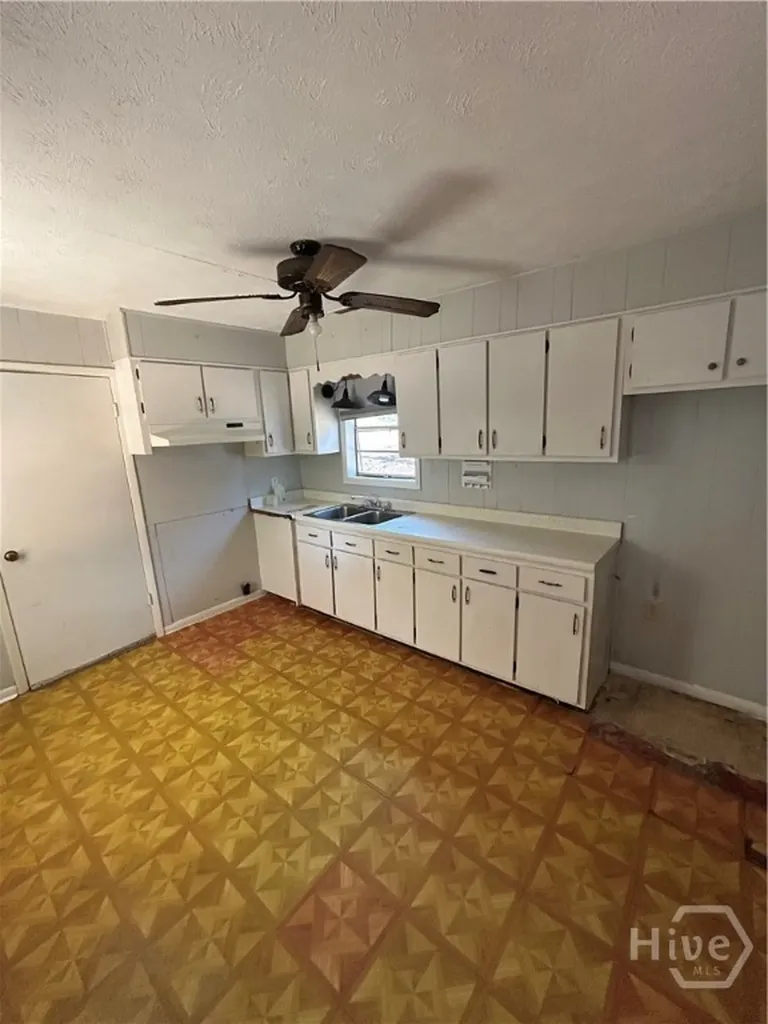 2645 E Elm Street Wrightsville GA 31096