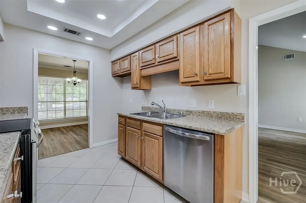1 Longleaf Circle Pooler GA 31322