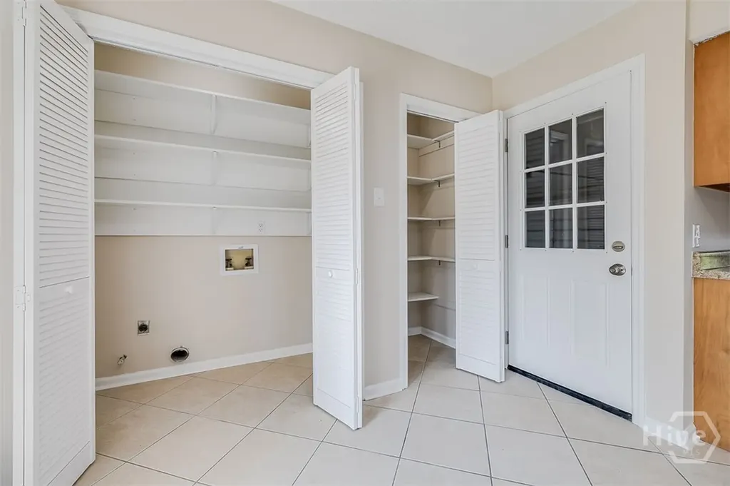 1 Longleaf Circle Pooler GA 31322