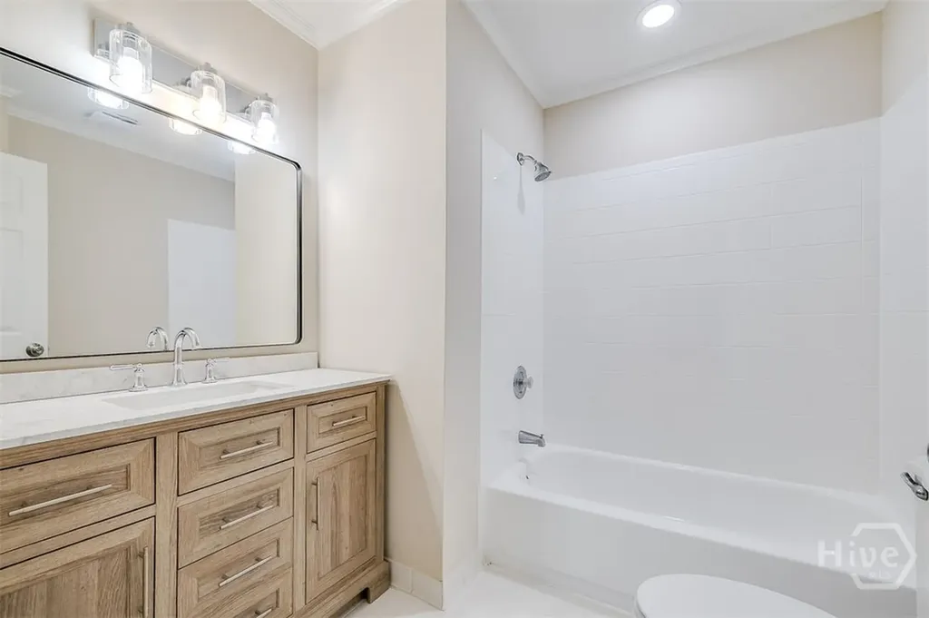 1 Longleaf Circle Pooler GA 31322