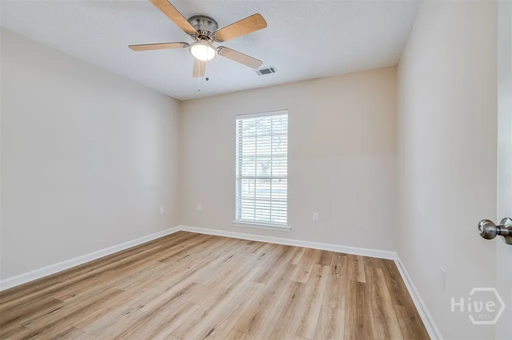 1 Longleaf Circle Pooler GA 31322