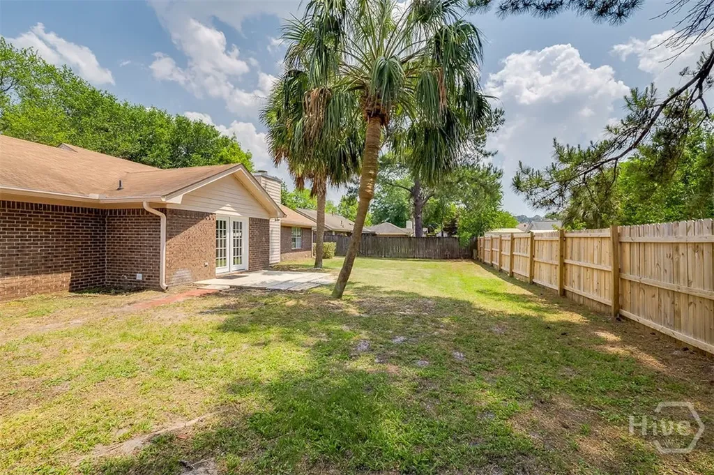 1 Longleaf Circle Pooler GA 31322