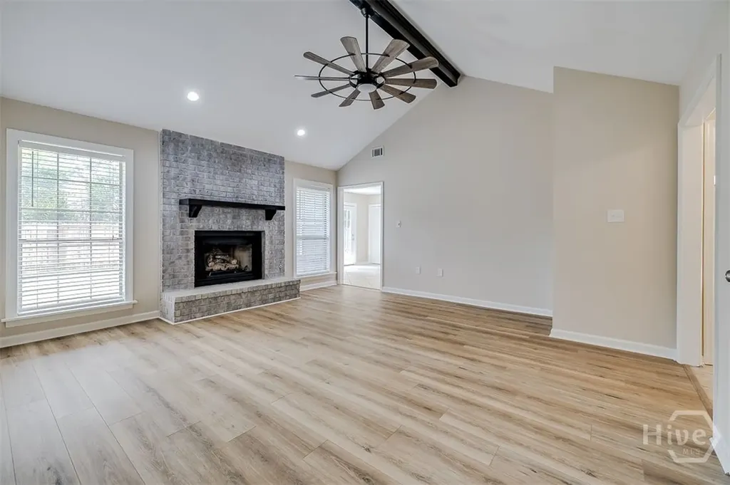 1 Longleaf Circle Pooler GA 31322