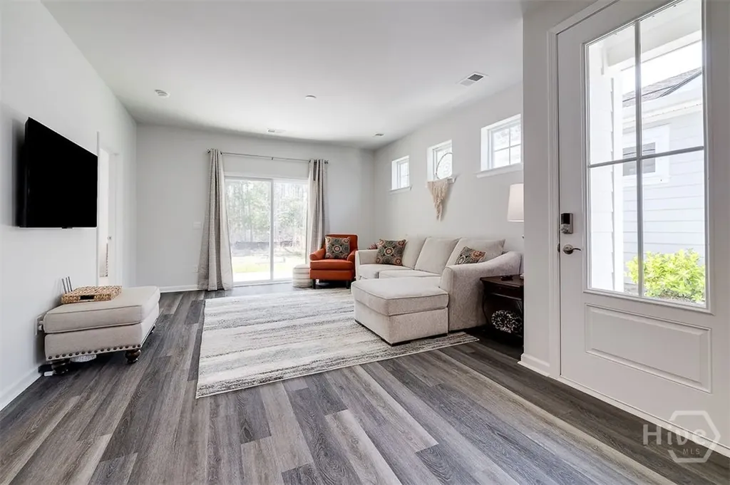 151 Holloway Hill Pooler GA 31322