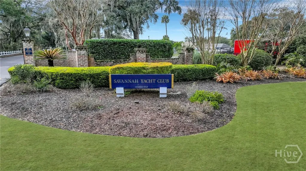 104 Commodore Drive Savannah GA 31410