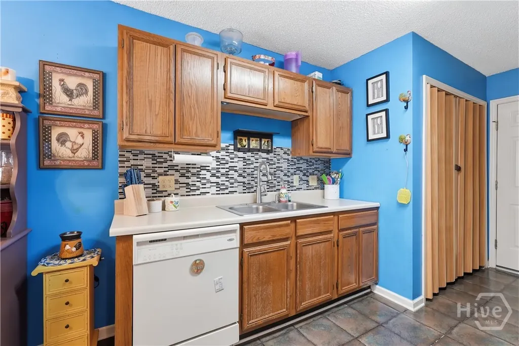 289 Teal Lake Drive Richmond Hill GA 31324