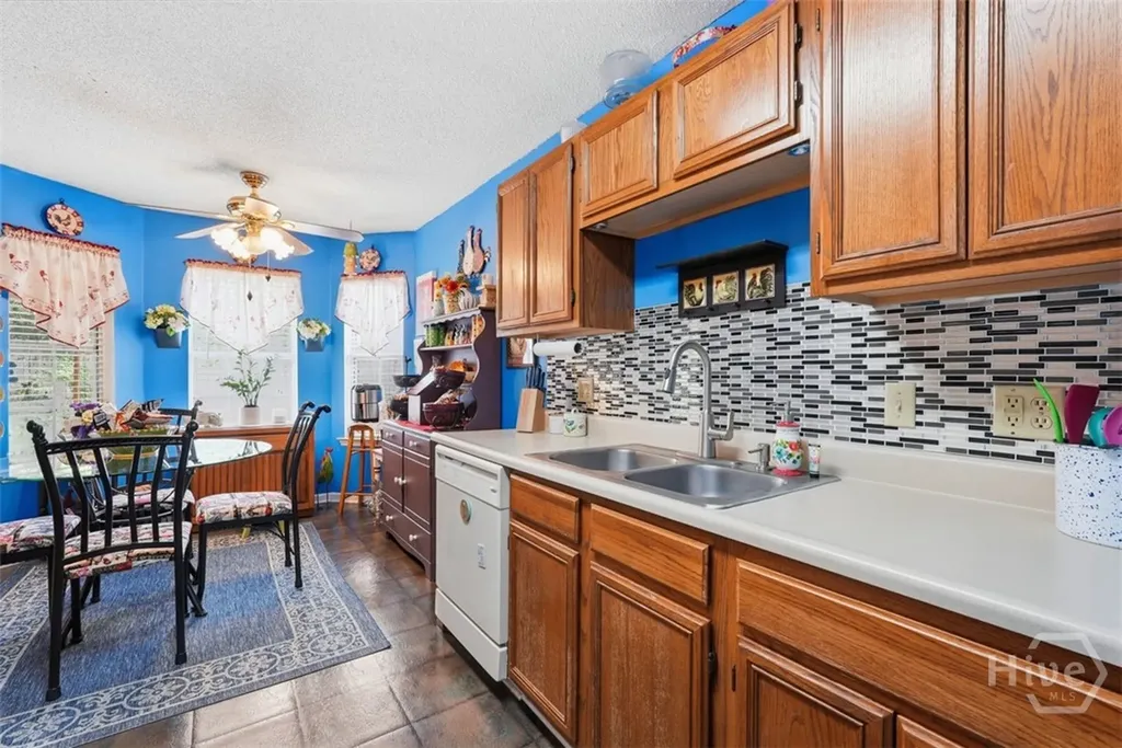 289 Teal Lake Drive Richmond Hill GA 31324