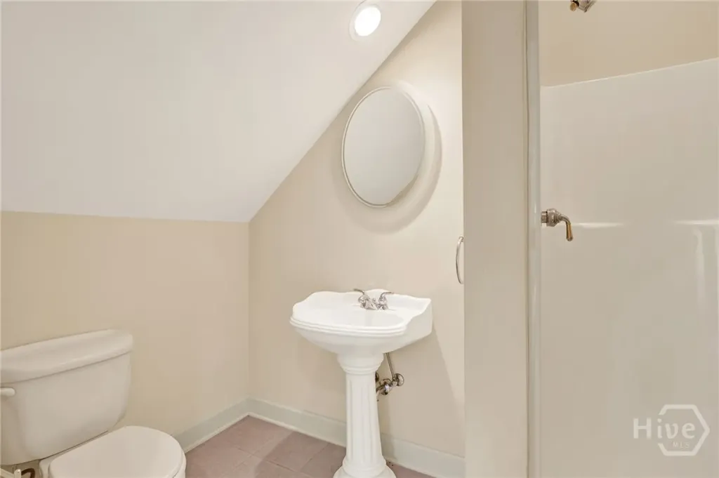 2 Wakefield Place Savannah GA 31411