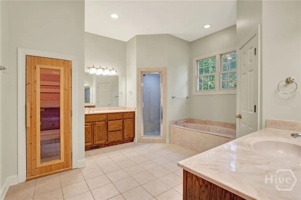 2 Wakefield Place Savannah GA 31411