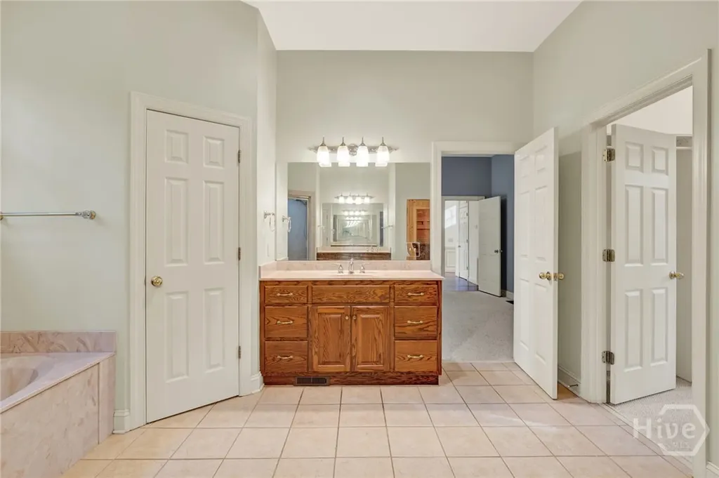 2 Wakefield Place Savannah GA 31411